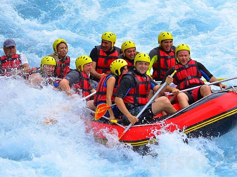 RAFTING TOUR